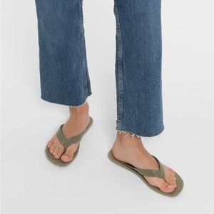 Mat and Nat vegan Alberta flip flops